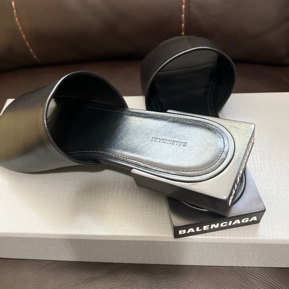 Balenciaga slip on - Picture 1 of 1